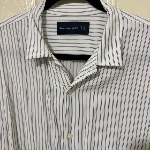 Abercrombie & Fitch White Pinstripe Button-Up Shirt | Size L - Picture 3 of 7